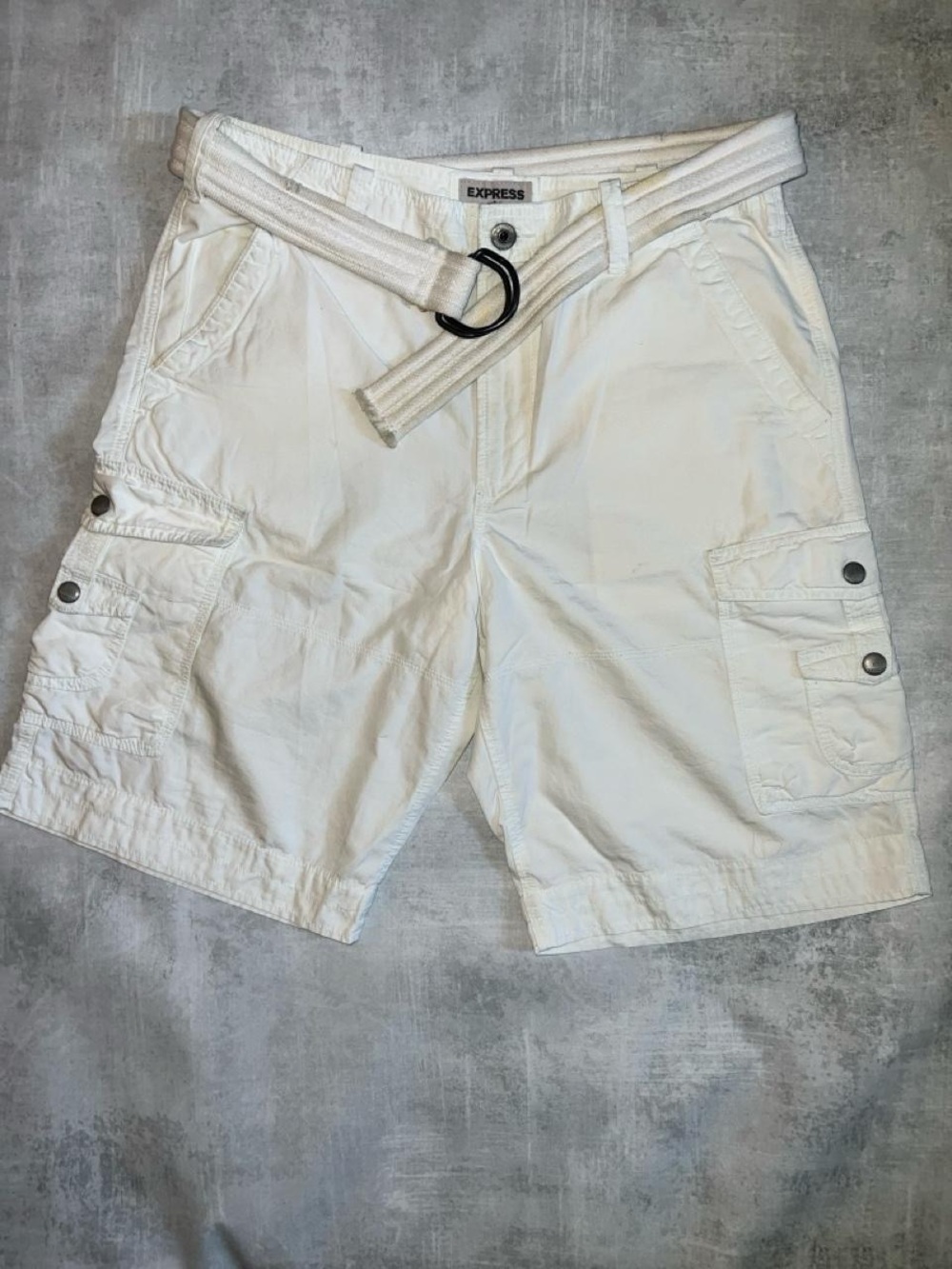 Express Men’s White Cargo Shorts with D-Ring Belt